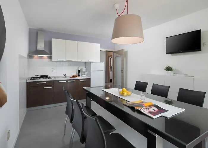 With Parking Space Rabac, Labin - 9670 דירה *
